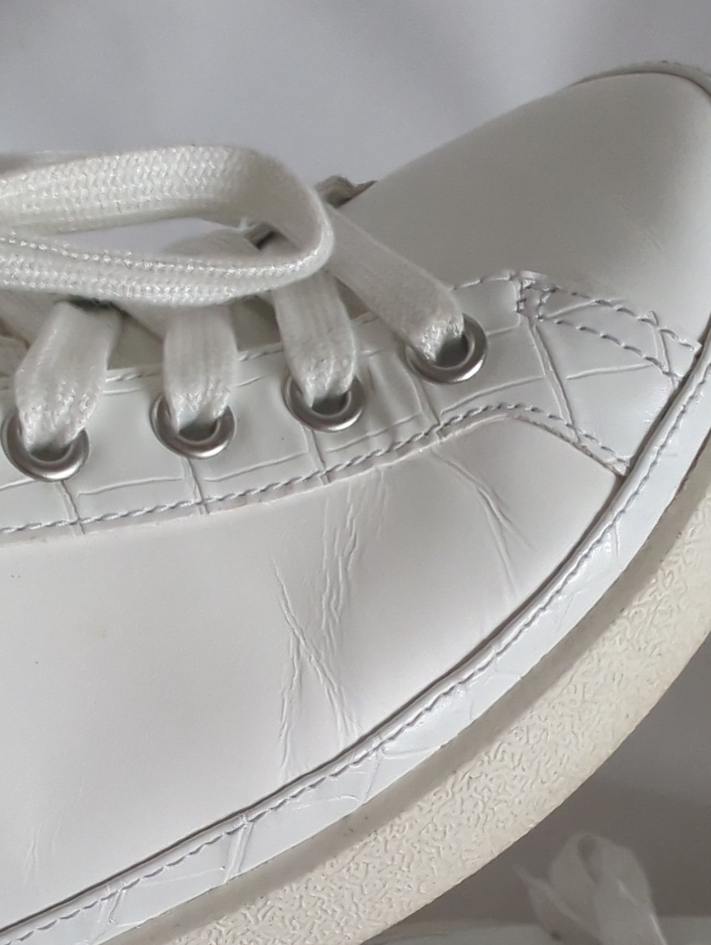 Vionic Women's Sneaker Winny Leather Crocodile Quiet Luxury Neutral Classic Sz 8 - Picture 8 of 13